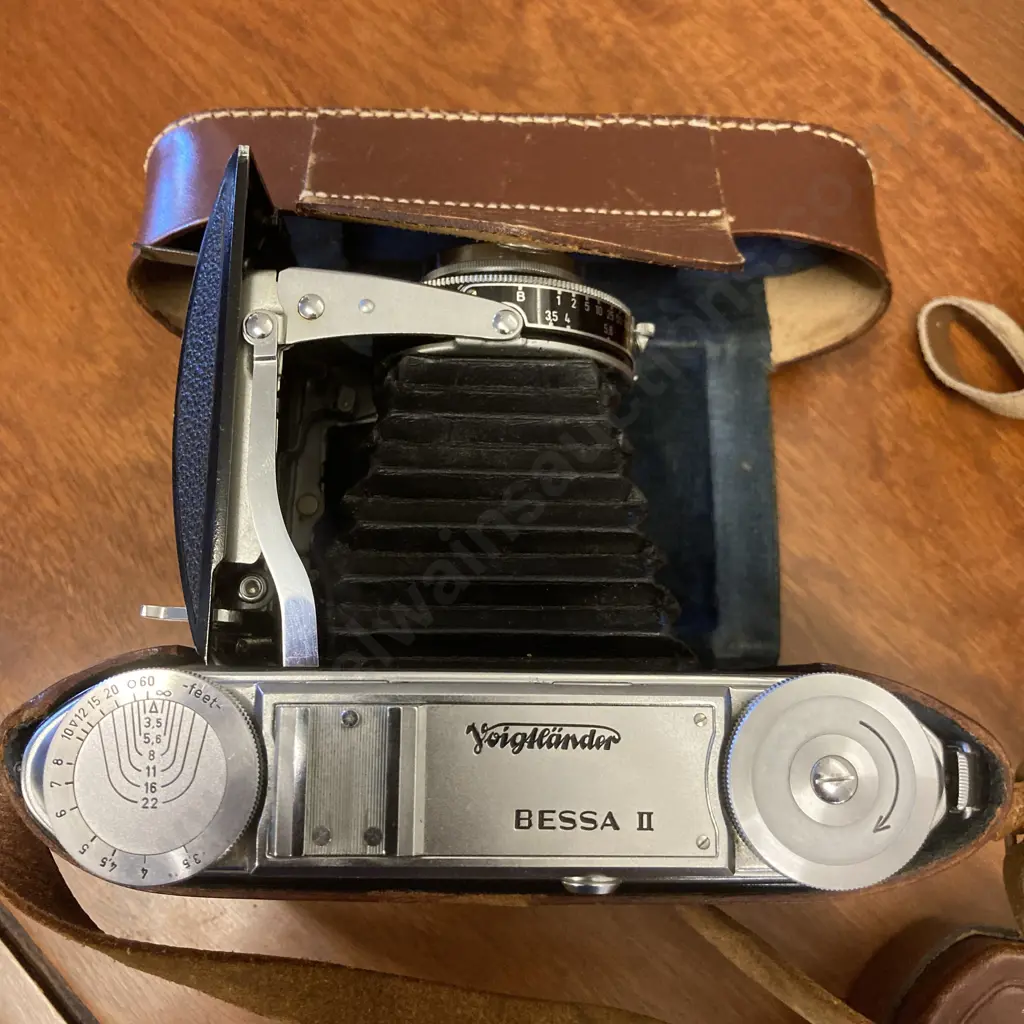 Voigtländer Bessa II Folding Camera Color-Skopar 3.5/105mm Lens, Lens Hood, Filters, Leather Case, Original Box, Etc Image 1++